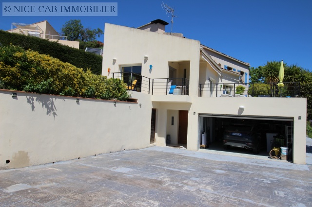 vente villa ST LAURENT DU VAR 6 pieces, 240m