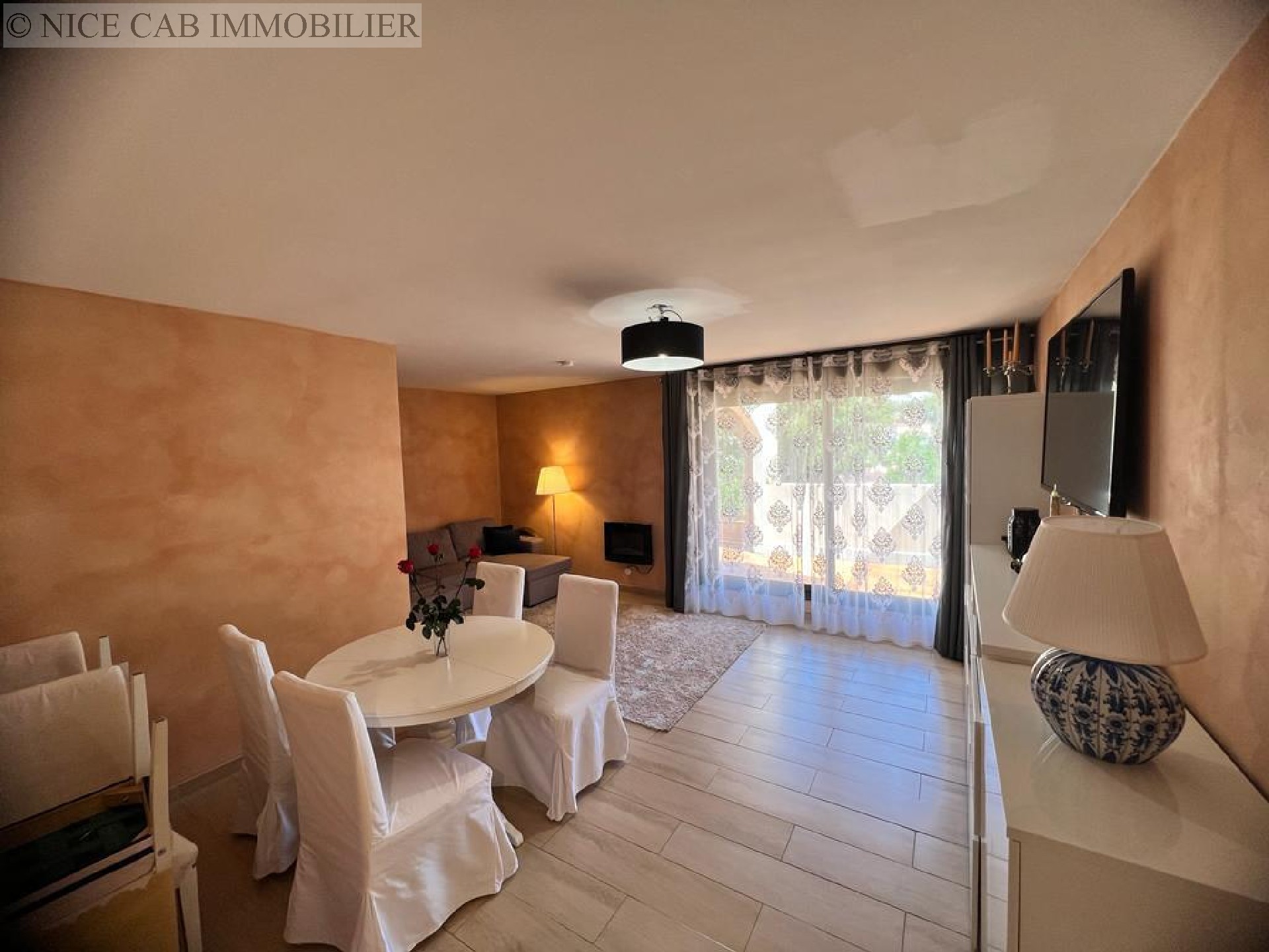 Appartement à vendre, PROCHE MENTON, 104 m², 4 pièces