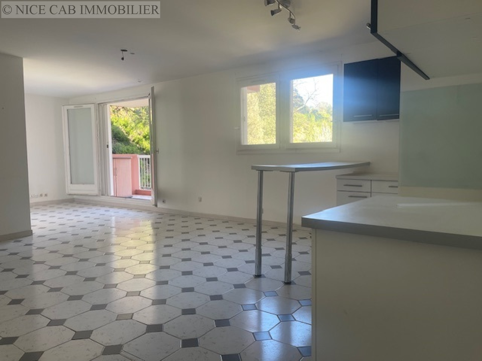 Appartement à vendre, MENTON, 74 m², 3 pièces