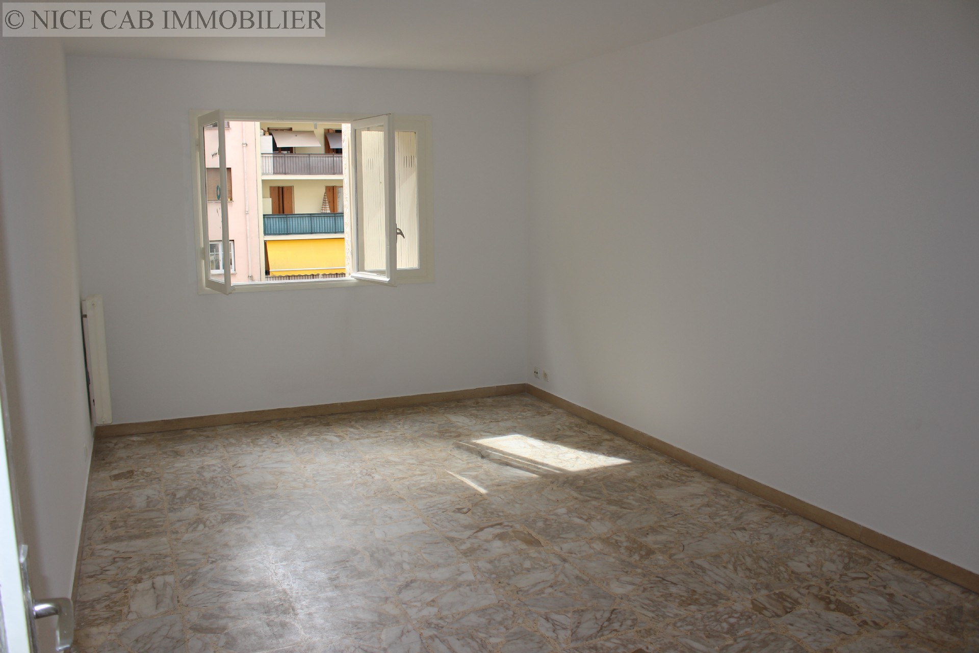 Appartement à vendre, QUARTIER SAINT BARTHELEMY, 95 m², 4 pièces