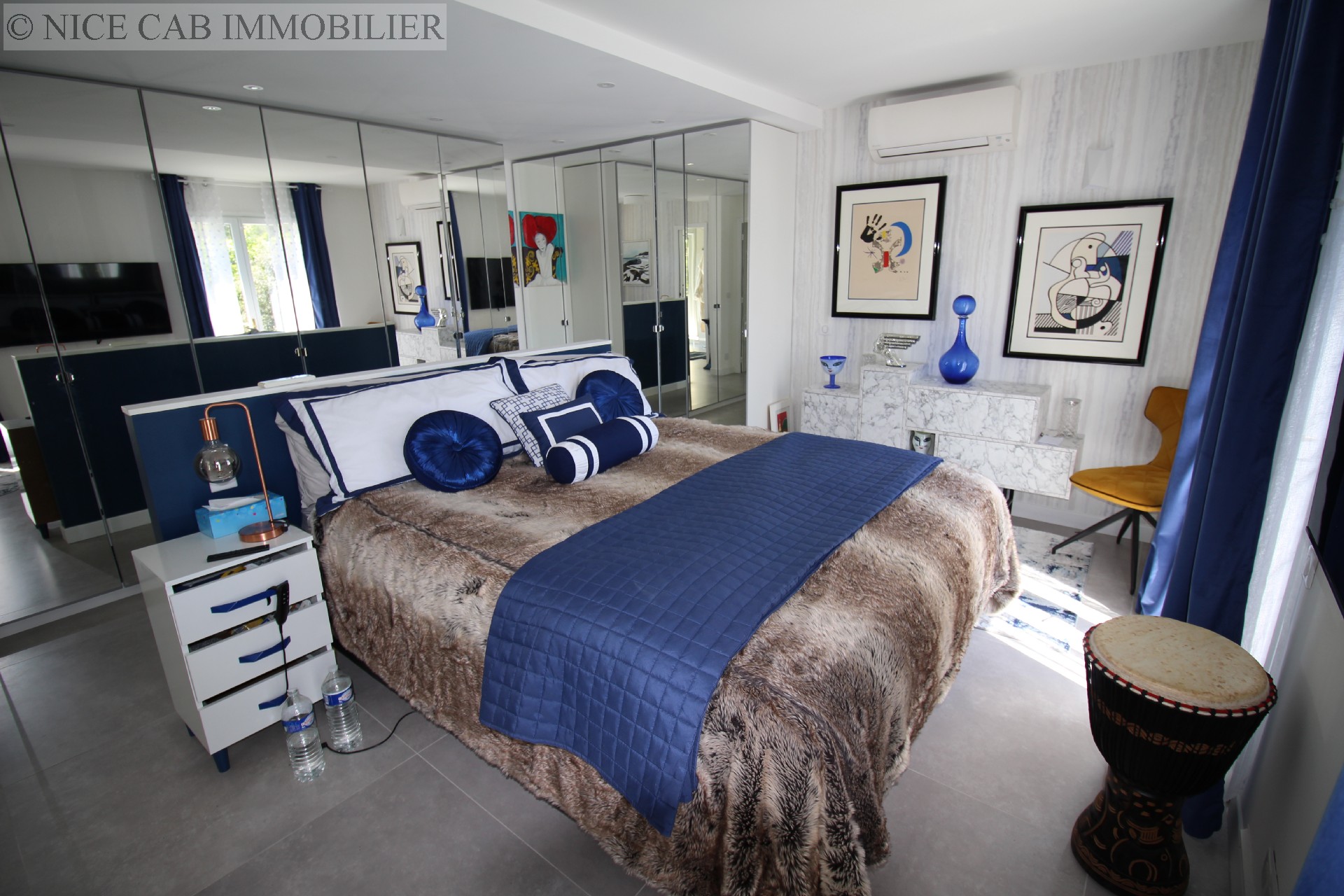 Villa à vendre, ST LAURENT DU VAR, 240 m², 6 pièces