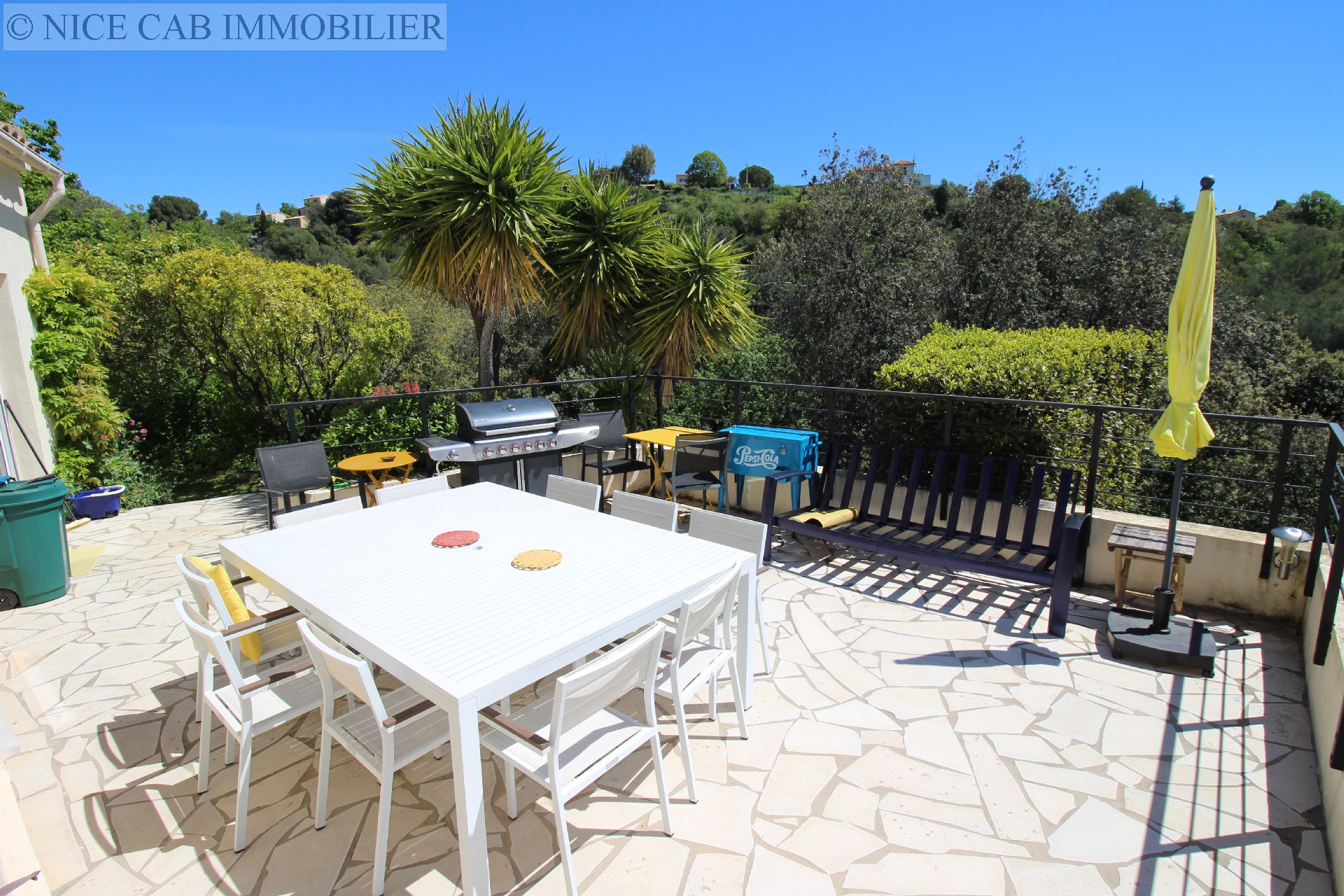Villa à vendre, ST LAURENT DU VAR, 240 m², 6 pièces
