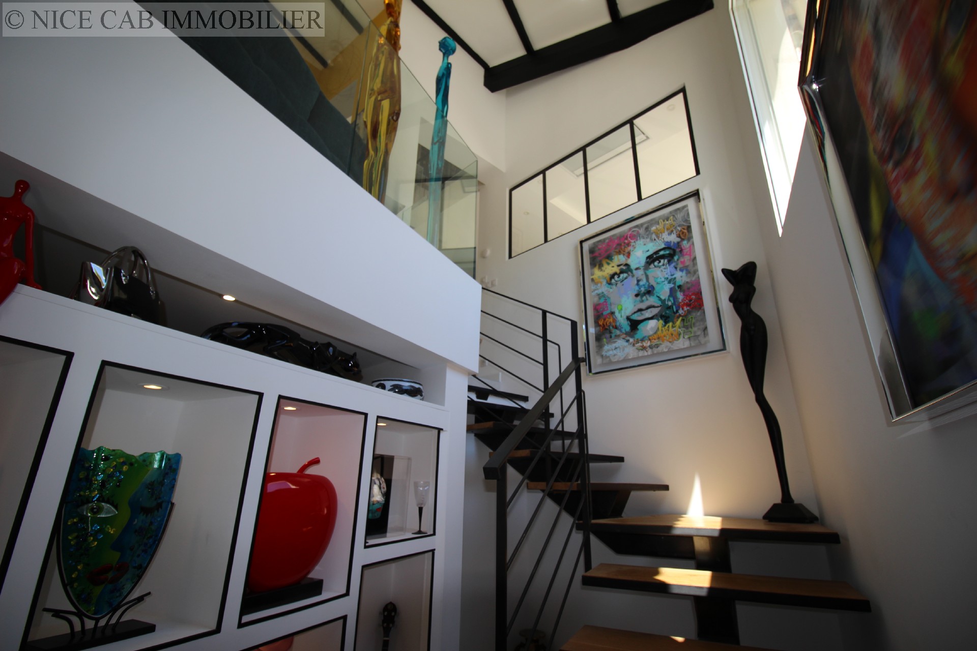 Villa à vendre, ST LAURENT DU VAR, 240 m², 6 pièces
