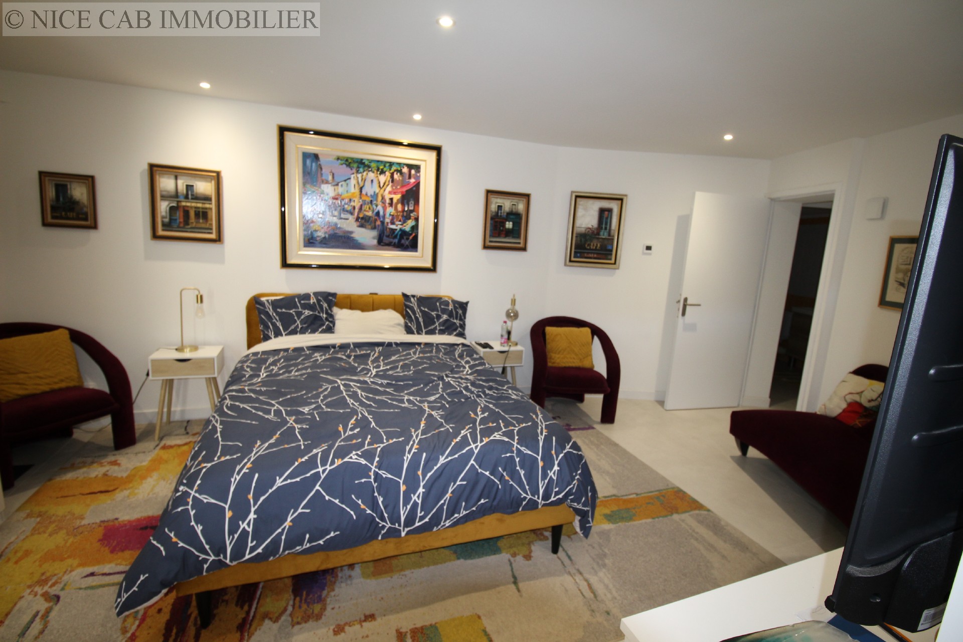 Villa à vendre, ST LAURENT DU VAR, 240 m², 6 pièces